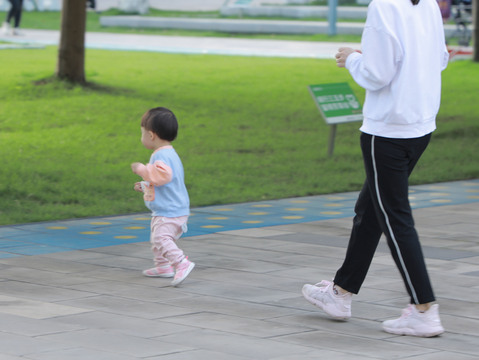 非亲生子女抚养权
