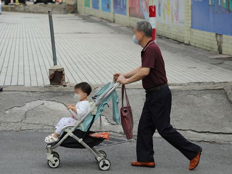 依法指定监护人