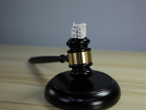 父母离婚房子可以过户给孩子吗