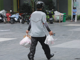 订外卖食材发霉，该如何赔偿