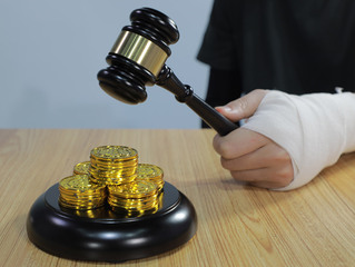 电动车撞人已治疗出院对方还要钱怎么办