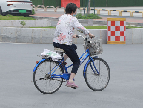 电动车逆向行驶责任