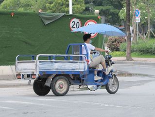 三轮汽车交强险怎么买