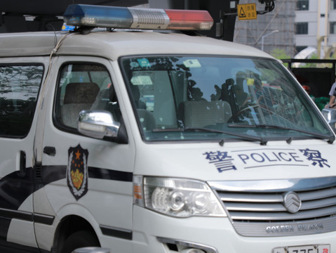 怎样起诉派出所民警