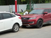 故意挡别人车犯法吗