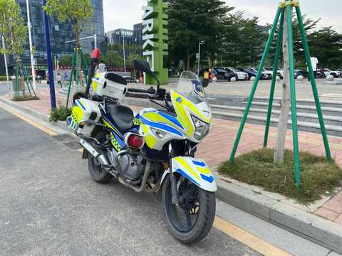 摩托车审车时间过期了再罚款吗