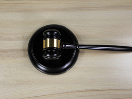 对于证据不足的民事诉讼案件该如何解决