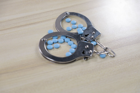 吸毒第一次抓怎么处