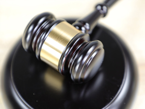 刑事案件什么时候请律师比较好？