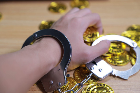 判刑了罚金什么时候给