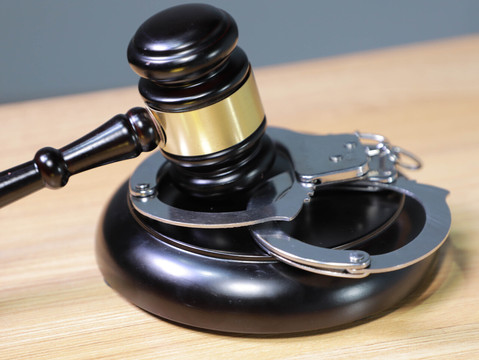 非法捕捞水产品罪构成