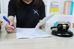 公司起诉公司需要的材料怎么写