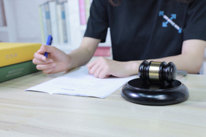 劳动仲裁申请回避什么意思