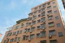 小区内乱搭建违法吗