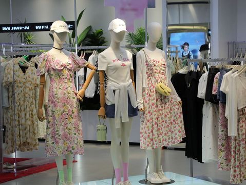 实体店卖衣服被投诉退货怎么办