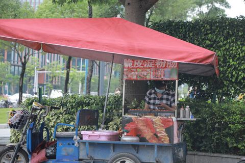 被摊贩欺负怎么办