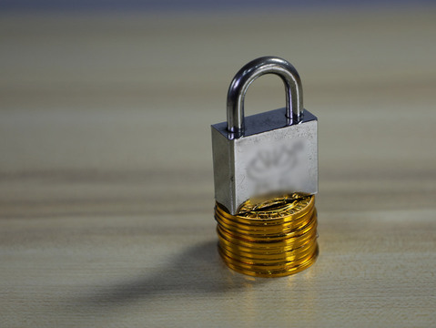 合同保密条款怎么写，合同保密条款补偿金怎么算