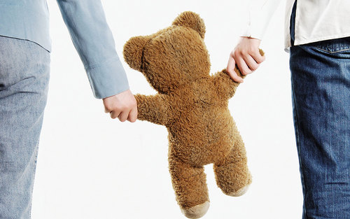 离婚后小孩抚养权一般判给谁