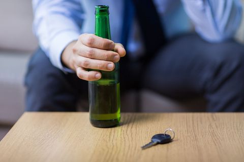 喝完酒出车祸一起喝酒的人怎么办