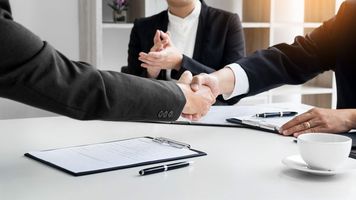 公司的法人代表应该承担的责任和义务有哪些