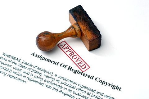 著作权归属的认定-靠谱派