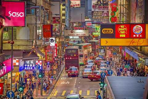 有护照能去香港吗，一定要办理港澳通行证吗
