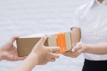 客户收到货损坏了怎么解决
