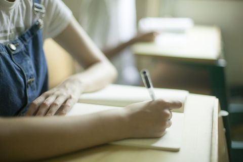学校不放假行为