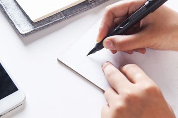 如何判定是不是本人签名