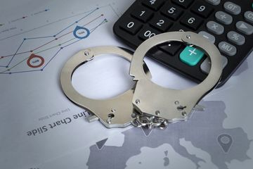 故意伤害轻微伤构成刑事吗