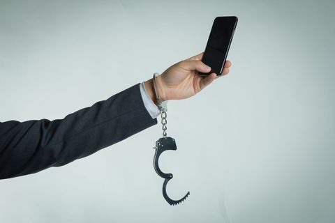 催收打电话骚扰家人可以报警吗怎么处理