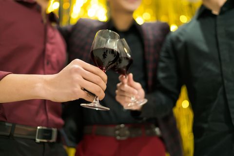 喝酒致身亡酒友担责任吗