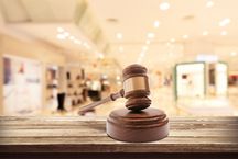 在拍卖活动中拍卖人不能有什么行为
