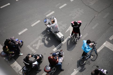 闯红灯黄灯
