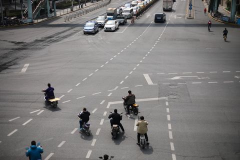 两辆电动车相撞如何判断责任