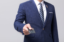 单位收取服装押金是否合法