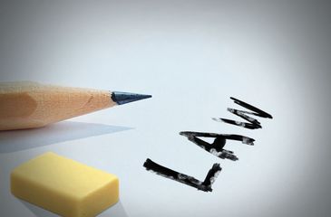 不让孩子上学违反了什么法律,追究什么责任