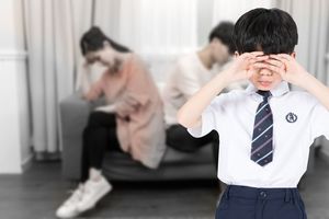 父母离婚母亲要付抚养费吗