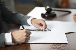 欠材料款起诉找不到人怎么办证据又不足