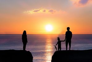 收养的孩子算独生子吗