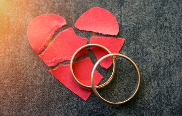 在国外和国内的人怎么离婚