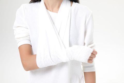 上班摔伤如何赔偿