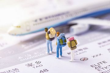 出国劳务中介不退中介费怎么办