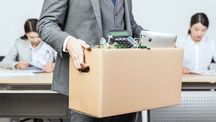 提交完辞职报告过30天公司拖着不办理手续