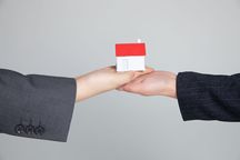 夫妻共同房产一方卖出可以过户给他人吗