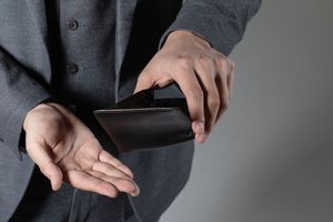 公司账户被冻结如何讨要所欠工资