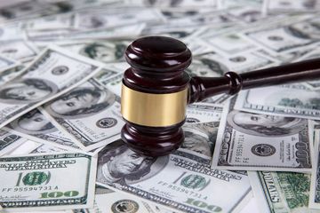 挪用公款300万无力偿还判几年