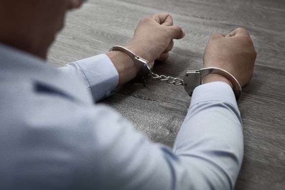 逮捕后取保候审的程序