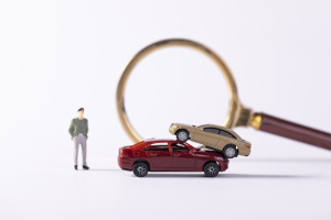 贷款的车保险受益人是谁的