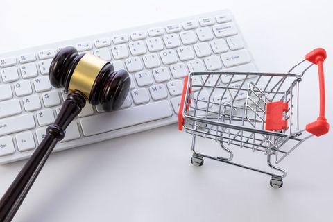 实体店商家不退货可以报警吗